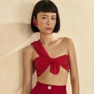 FARM RIO RED TWISTED TOP NWT